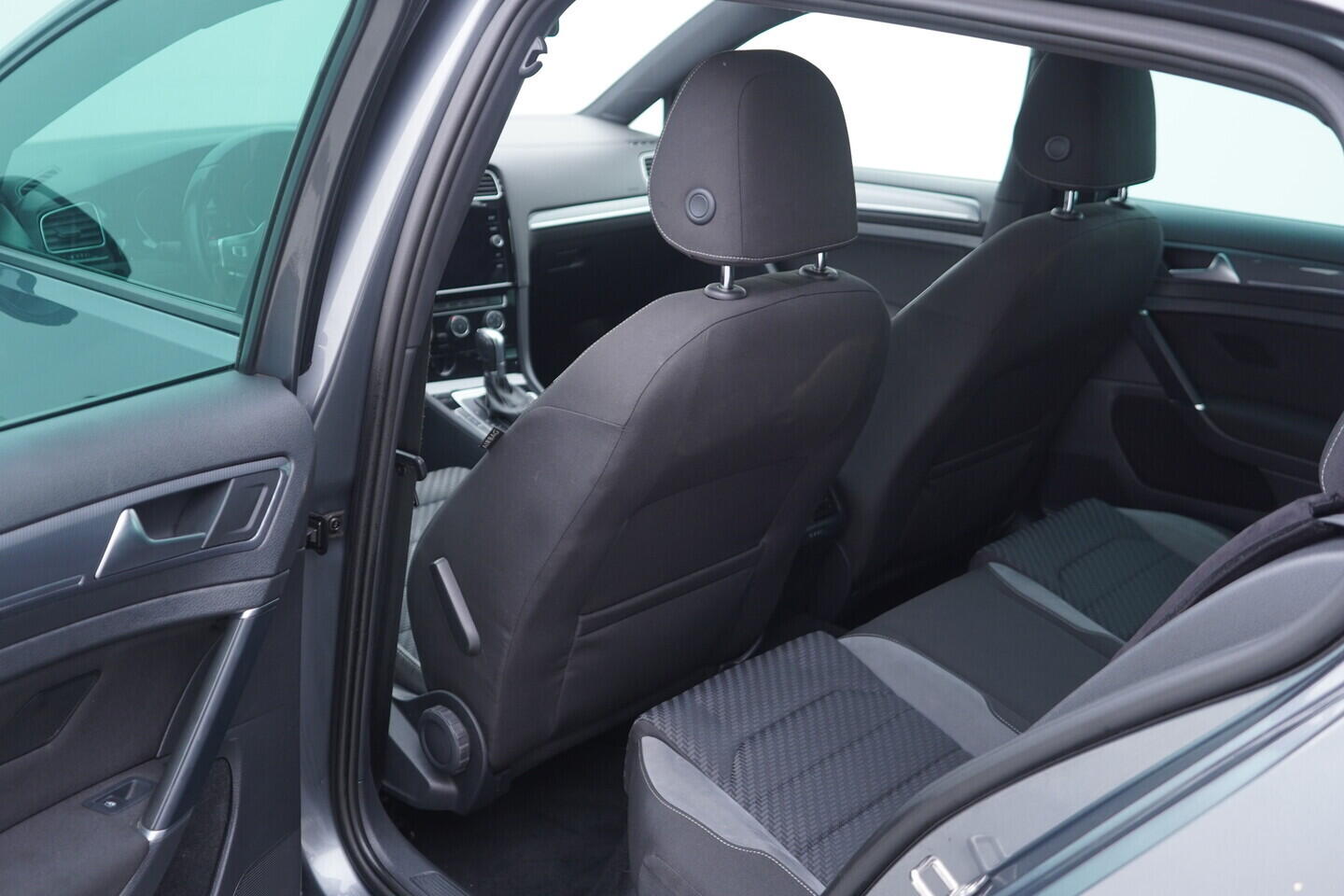 OM190V02790_34.webp_GOLF Sport 1.5 TSI 110 kW automat