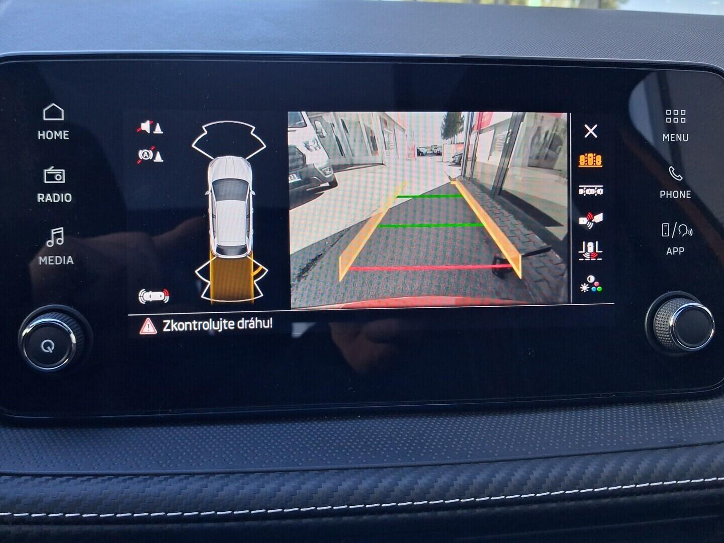 OM190V02794_28.webp_FABIA Monte Carlo 1.0 TSI 85 kW automat, DPH