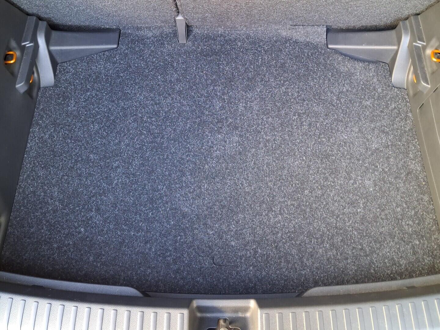 OM190V02794_32.webp_FABIA Monte Carlo 1.0 TSI 85 kW automat, DPH