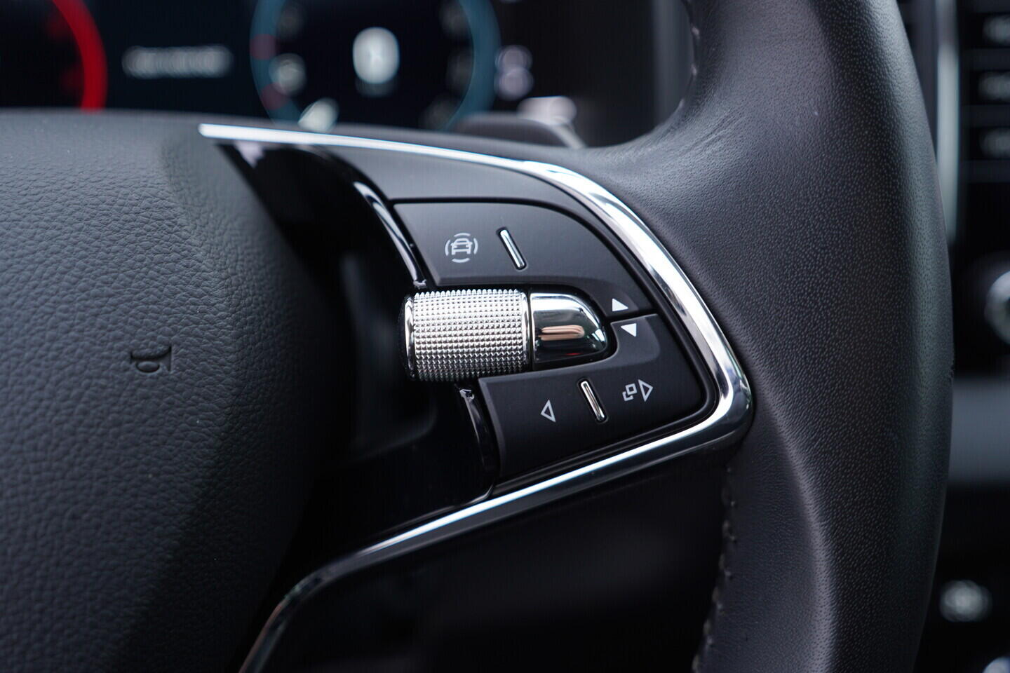 OM190V02797_26.webp_KAROQ Style 2.0 TDI 110 kW automat, DPH