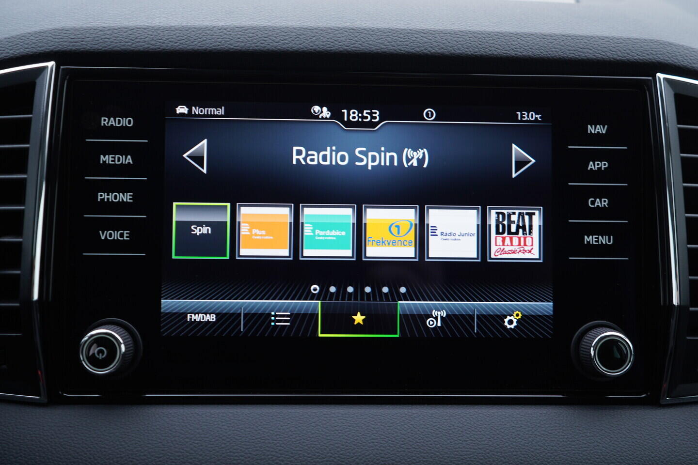 OM190V02797_29.webp_KAROQ Style 2.0 TDI 110 kW automat, DPH