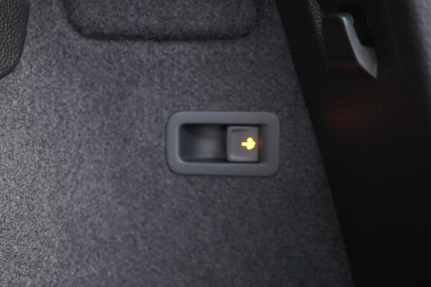 OM190V02797_39.webp_KAROQ Style 2.0 TDI 110 kW automat, DPH