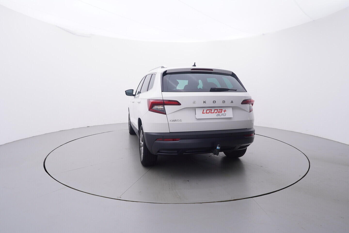 OM190V02798_13.webp_KAROQ Ambition 2.0 TDI 85 kW manuál, DPH
