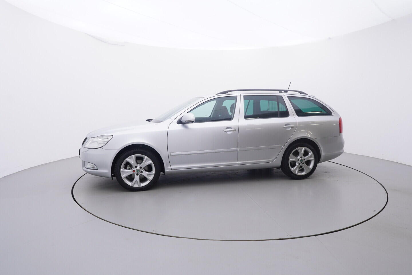 OM190V02799_11.webp_OCTAVIA Elegance 2.0 TDI 103 kW automat