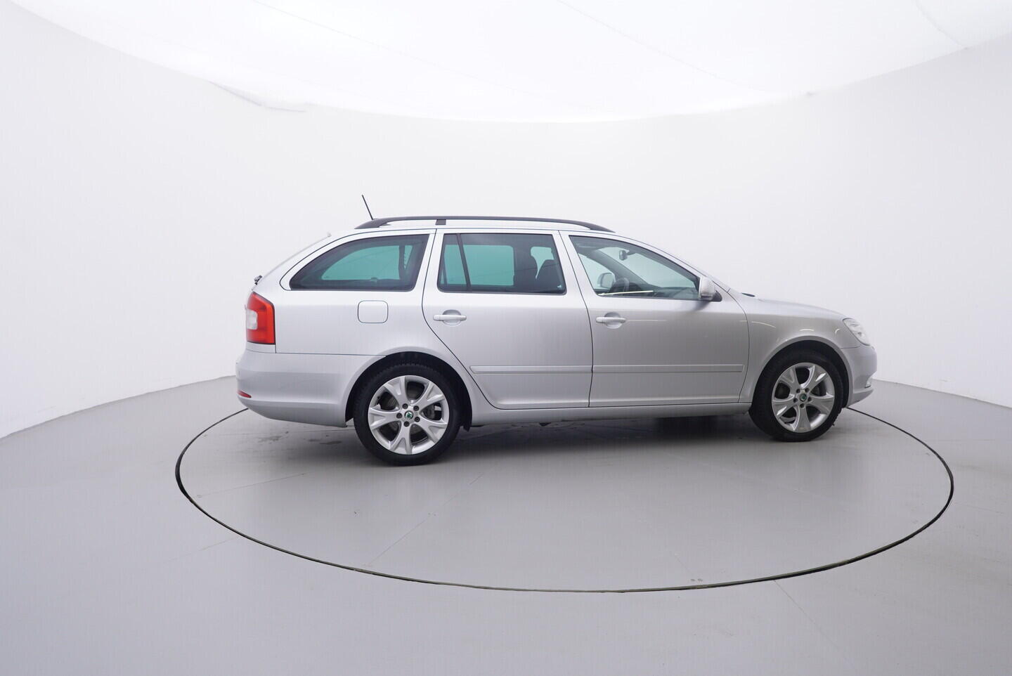 OM190V02799_15.webp_OCTAVIA Elegance 2.0 TDI 103 kW automat