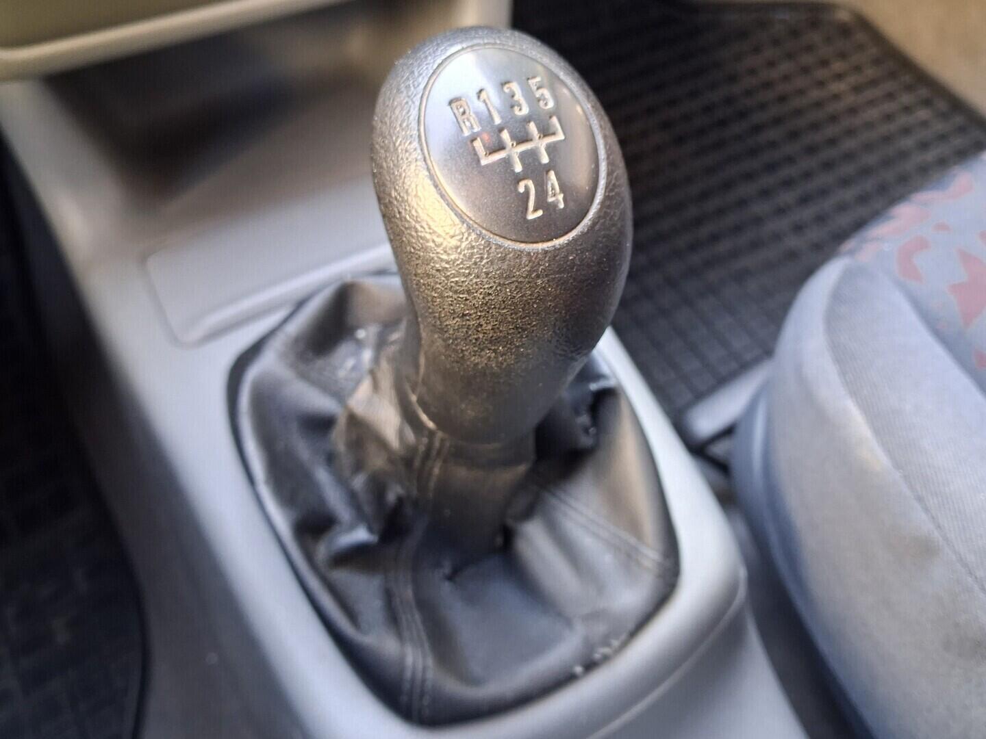 OM190V02801_28.webp_OCTAVIA  1.6 AEE 55 kW manuál