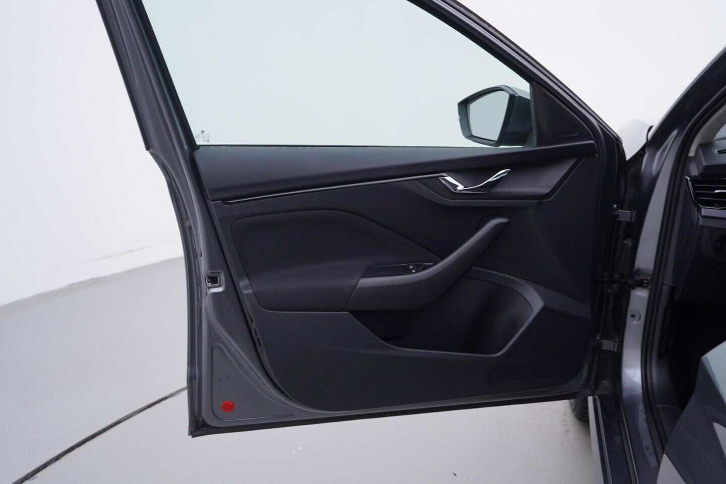 OM190V02805_19.webp_KAMIQ Ambition 1.0 TSI 70 kW manuál, DPH