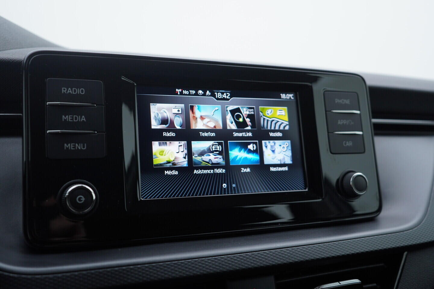 OM190V02805_32.webp_KAMIQ Ambition 1.0 TSI 70 kW manuál, DPH