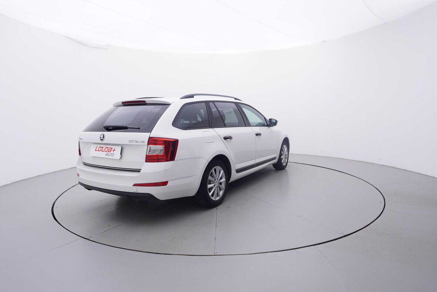 OM190V02806_10.webp_OCTAVIA Ambition 1.4 TSI CNG 81 kW manuál, DPH