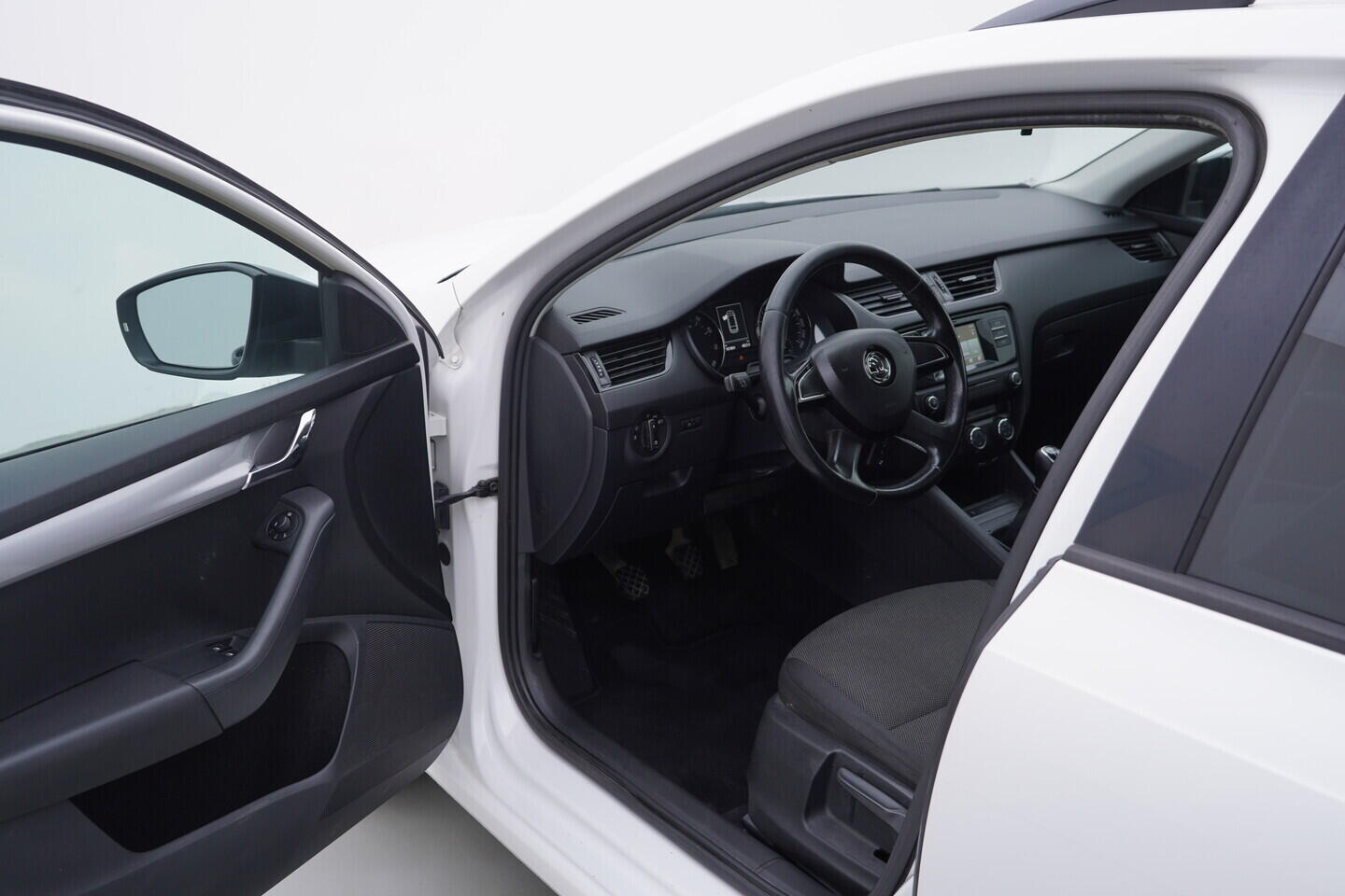 OM190V02806_18.webp_OCTAVIA Ambition 1.4 TSI CNG 81 kW manuál, DPH