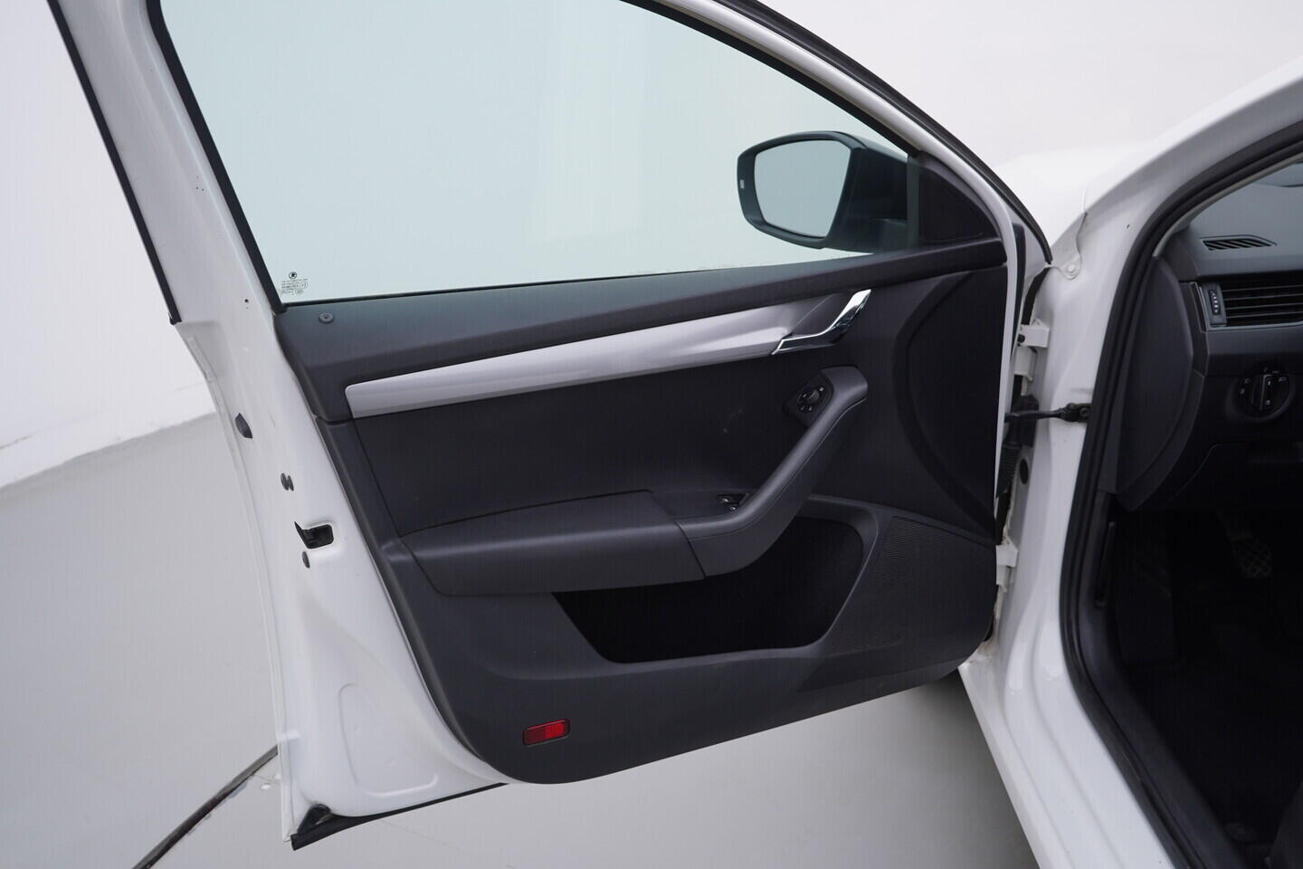 OM190V02806_19.webp_OCTAVIA Ambition 1.4 TSI CNG 81 kW manuál, DPH