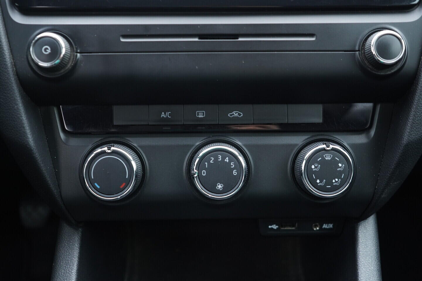 OM190V02806_30.webp_OCTAVIA Ambition 1.4 TSI CNG 81 kW manuál, DPH