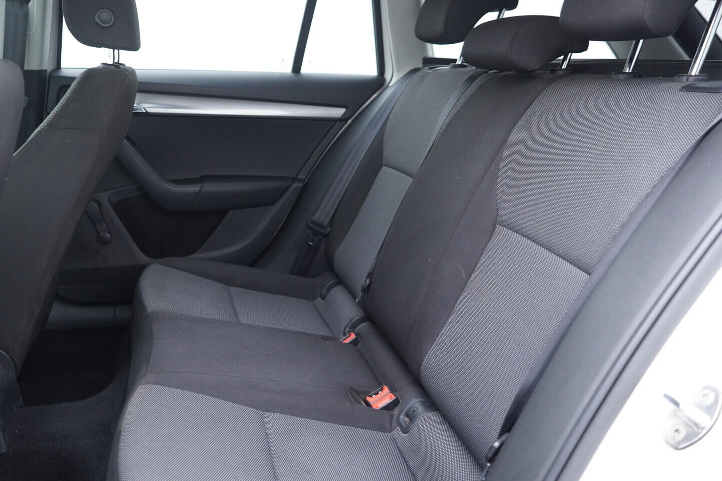 OM190V02806_34.webp_OCTAVIA Ambition 1.4 TSI CNG 81 kW manuál, DPH