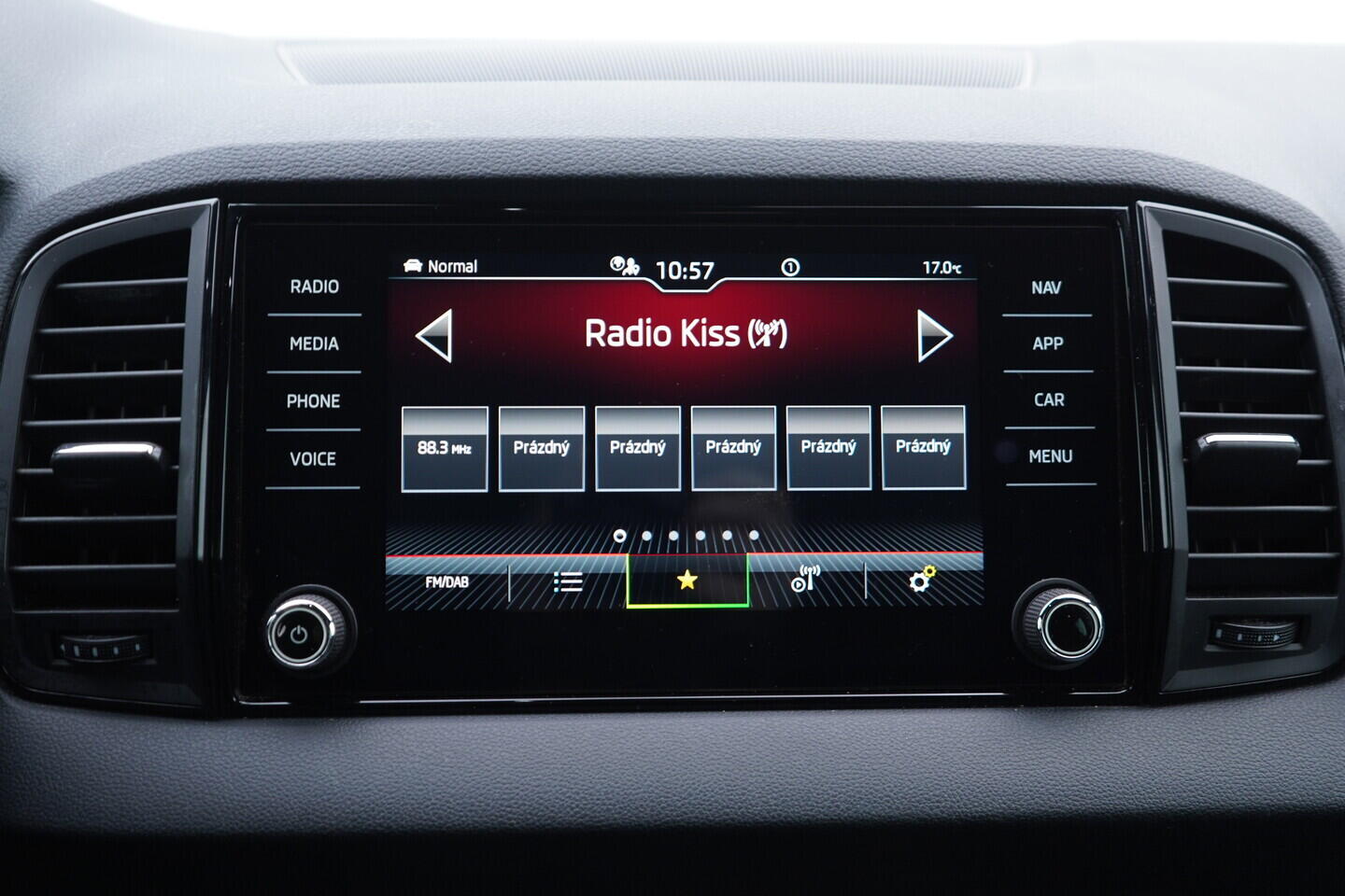 OM190V02810_29.webp_KAROQ SportLine 1.5 TSI 110 kW automat
