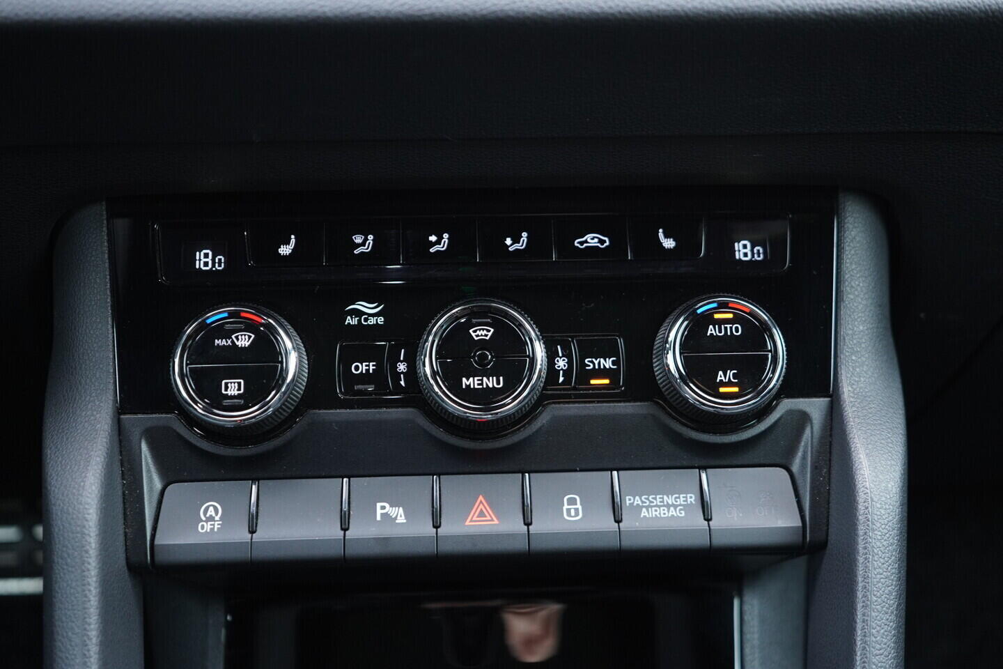 OM190V02810_33.webp_KAROQ SportLine 1.5 TSI 110 kW automat
