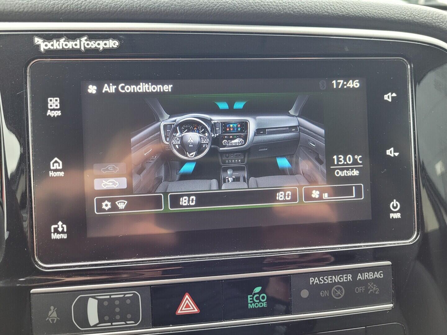 OM190V02815_26.webp_OUTLANDER Instyle+ 2.0 2.0 Mivec 110 kW automat