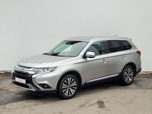 OUTLANDER Instyle+ 2.0 2.0 Mivec 110 kW automat