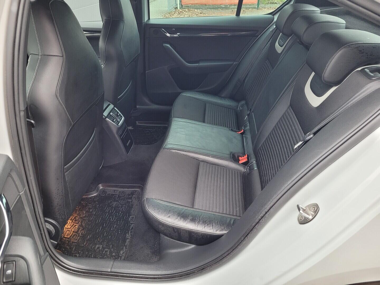 OM190V02823_30.webp_OCTAVIA RS 2.0 TSI 162 kW automat