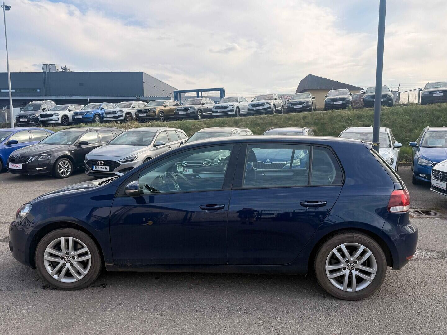 OM190V02831_12.webp_GOLF Highline 2.0 TDI 103 kW manuál