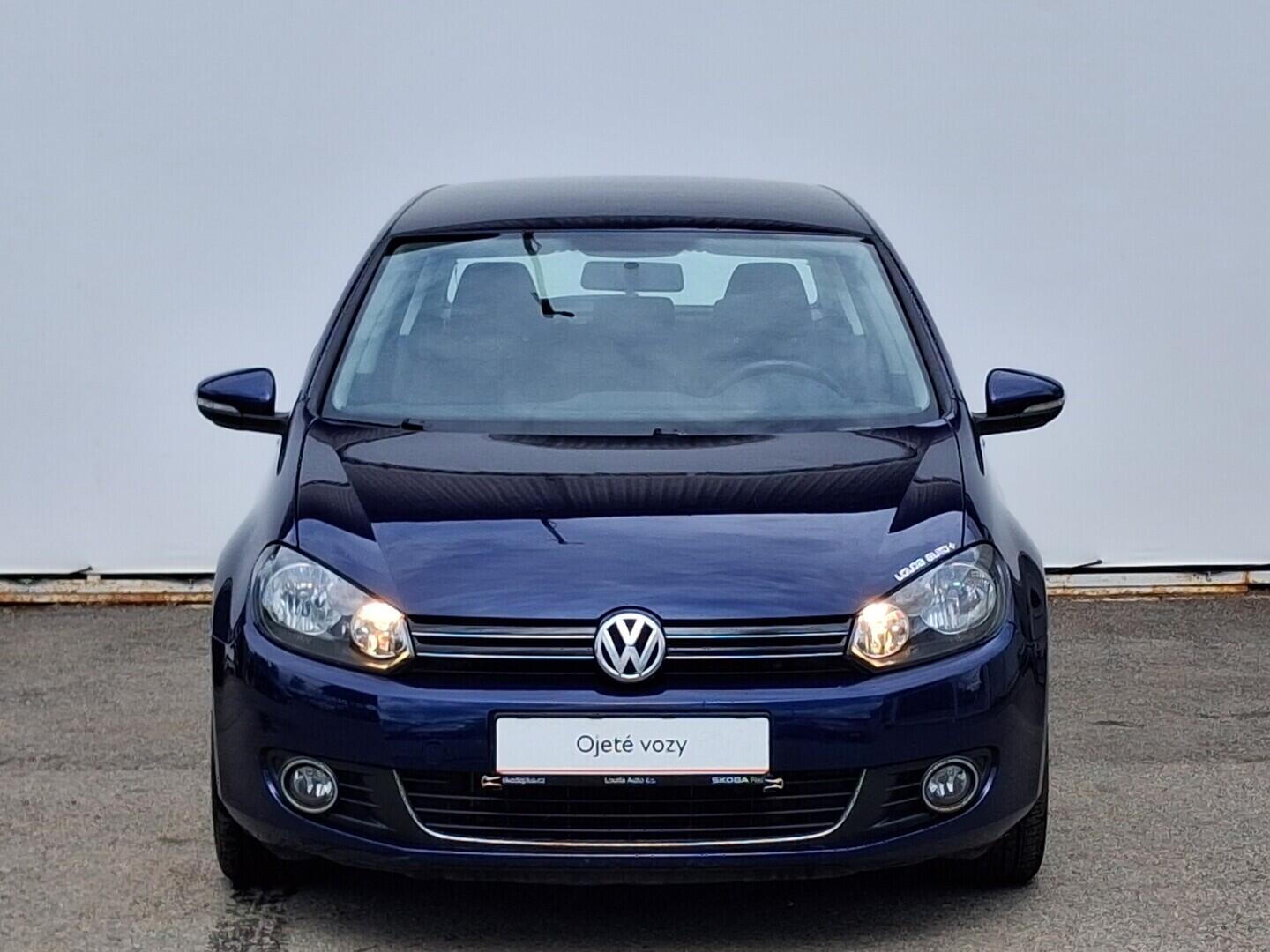 OM190V02831_13.webp_GOLF Highline 2.0 TDI 103 kW manuál