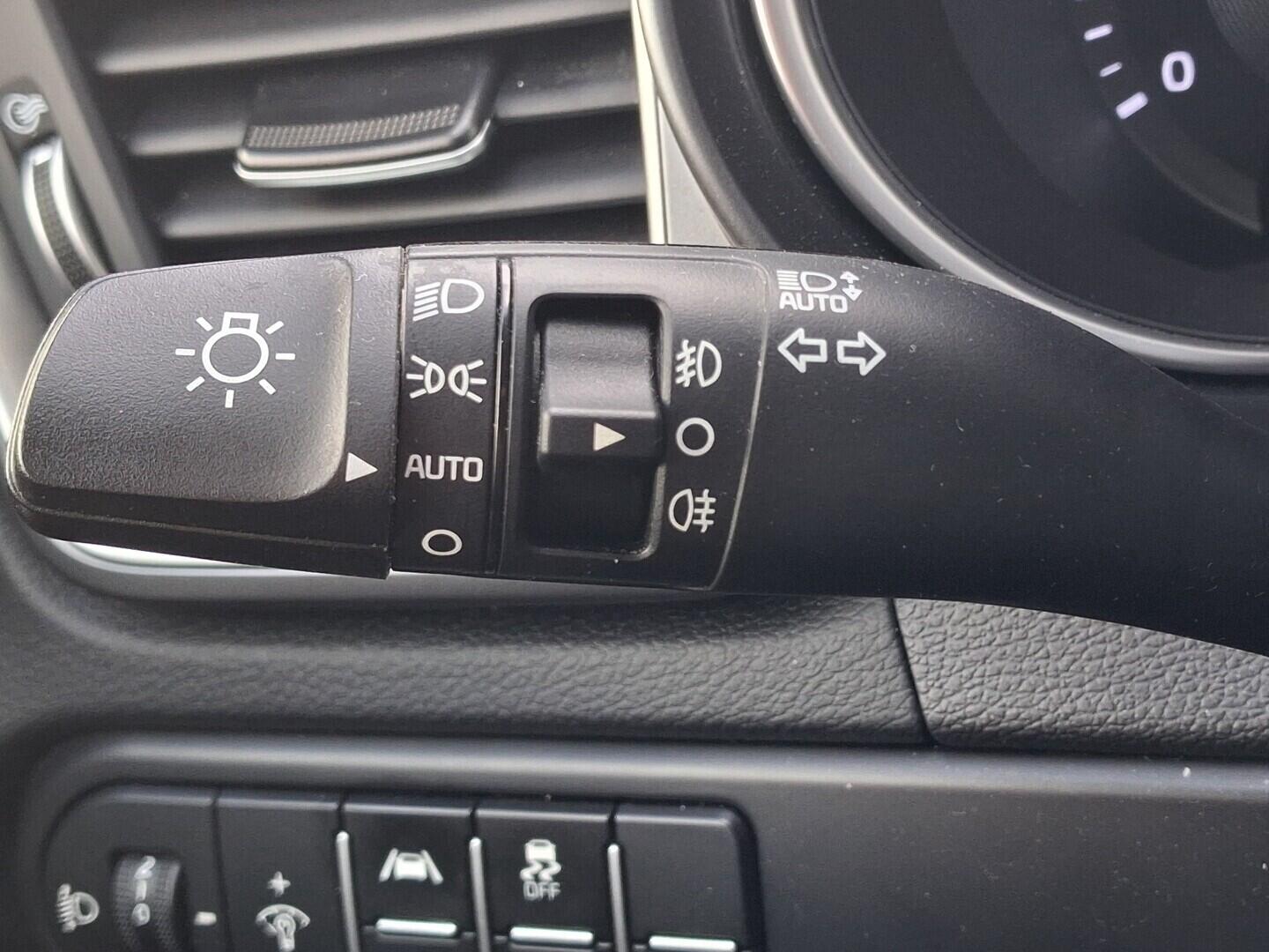 OM190V02833_22.webp_CEED Spin 1.5 T-GDI 117 kW manuál, DPH