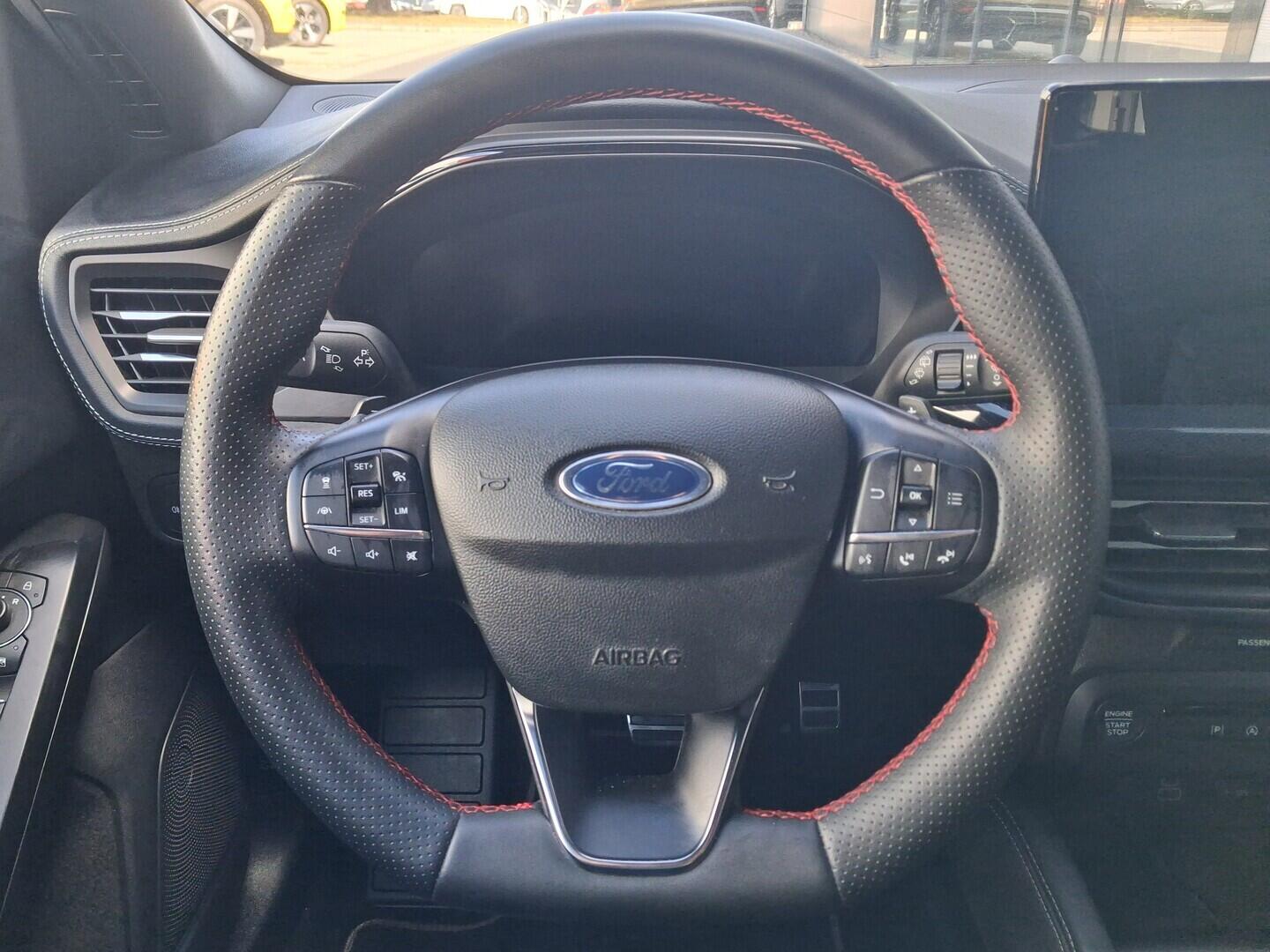 OM190V02834_23.webp_FOCUS ST-Line 1.0 EcoBoost 114 kW automat