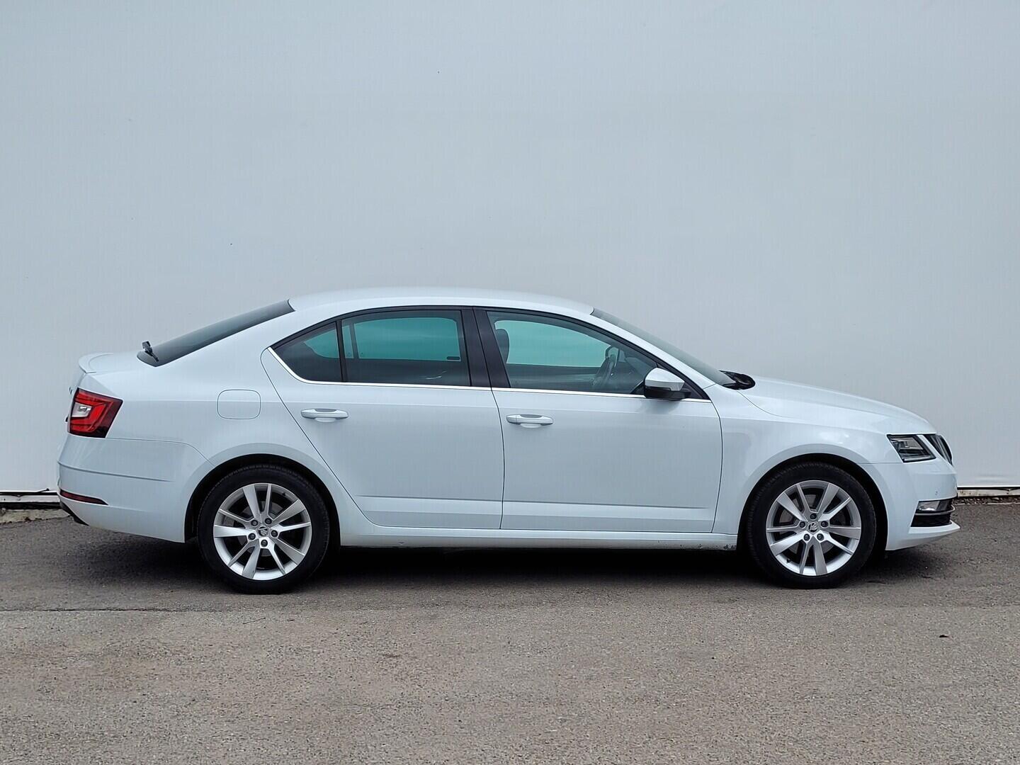 OM190V02848_16.webp_OCTAVIA Style Plus 1.8 TSI 132 kW manuál, DPH