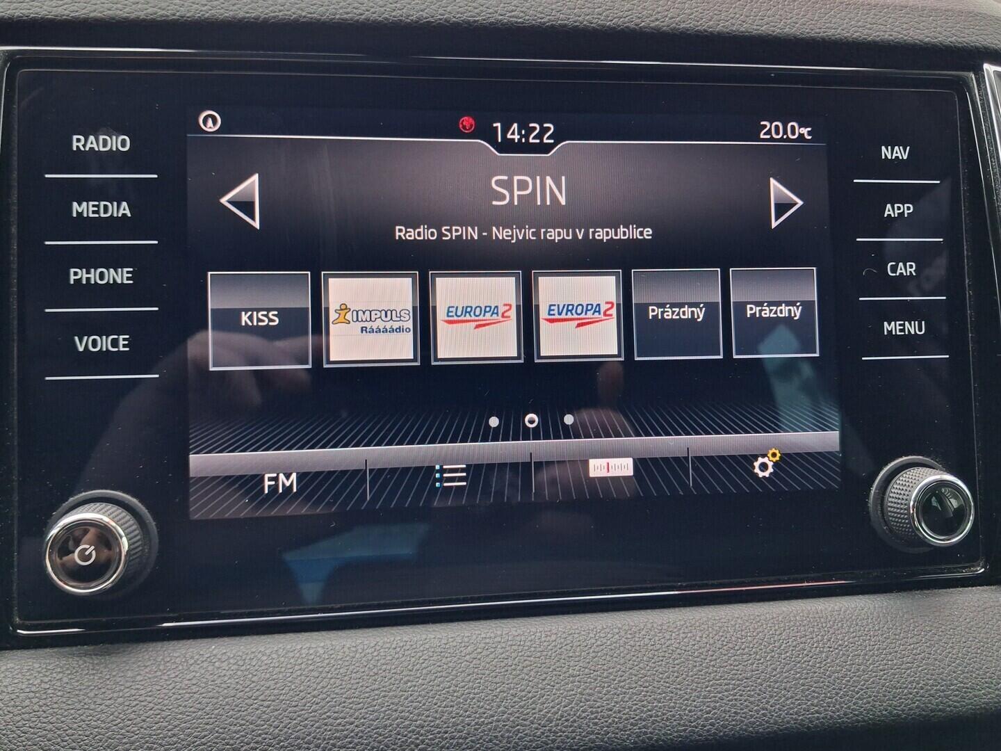 OM190V02849_24.webp_KAROQ Style 1.6 TDI 85 kW automat