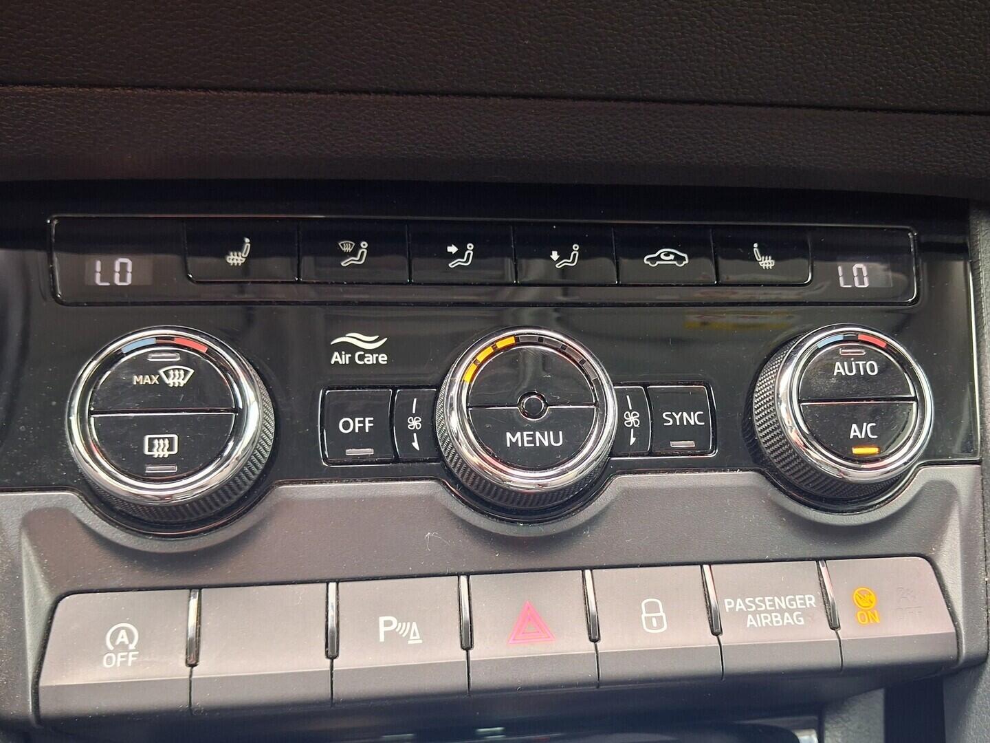 OM190V02849_29.webp_KAROQ Style 1.6 TDI 85 kW automat