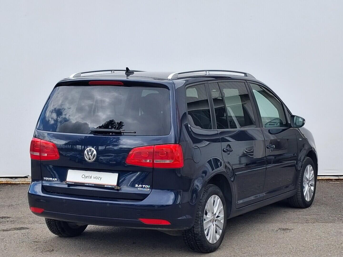 OM190V02854_11.webp_TOURAN Life 2.0 TDI 103 kW manuál