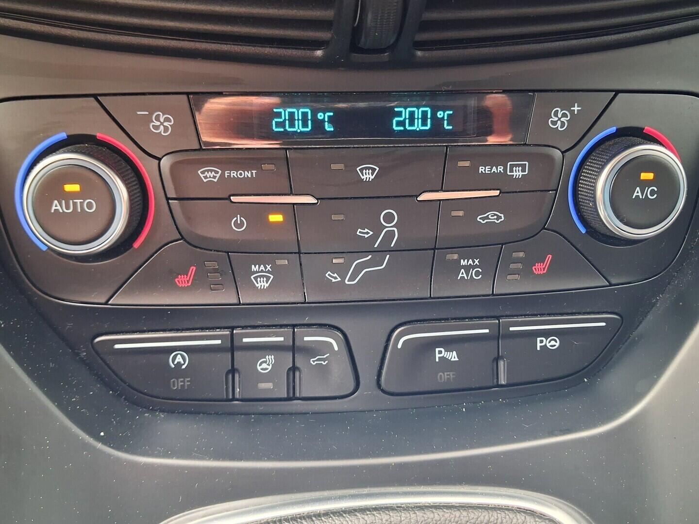 OM190V02856_27.webp_KUGA Titanium 2.0 2.0 Duratorq 110 kW manuál