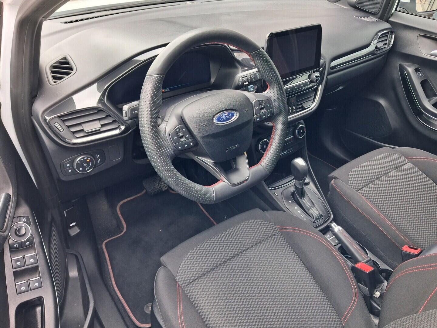 OM190V02863_19.webp_PUMA ST-Line 1.0 EcoBoost 91 kW automat