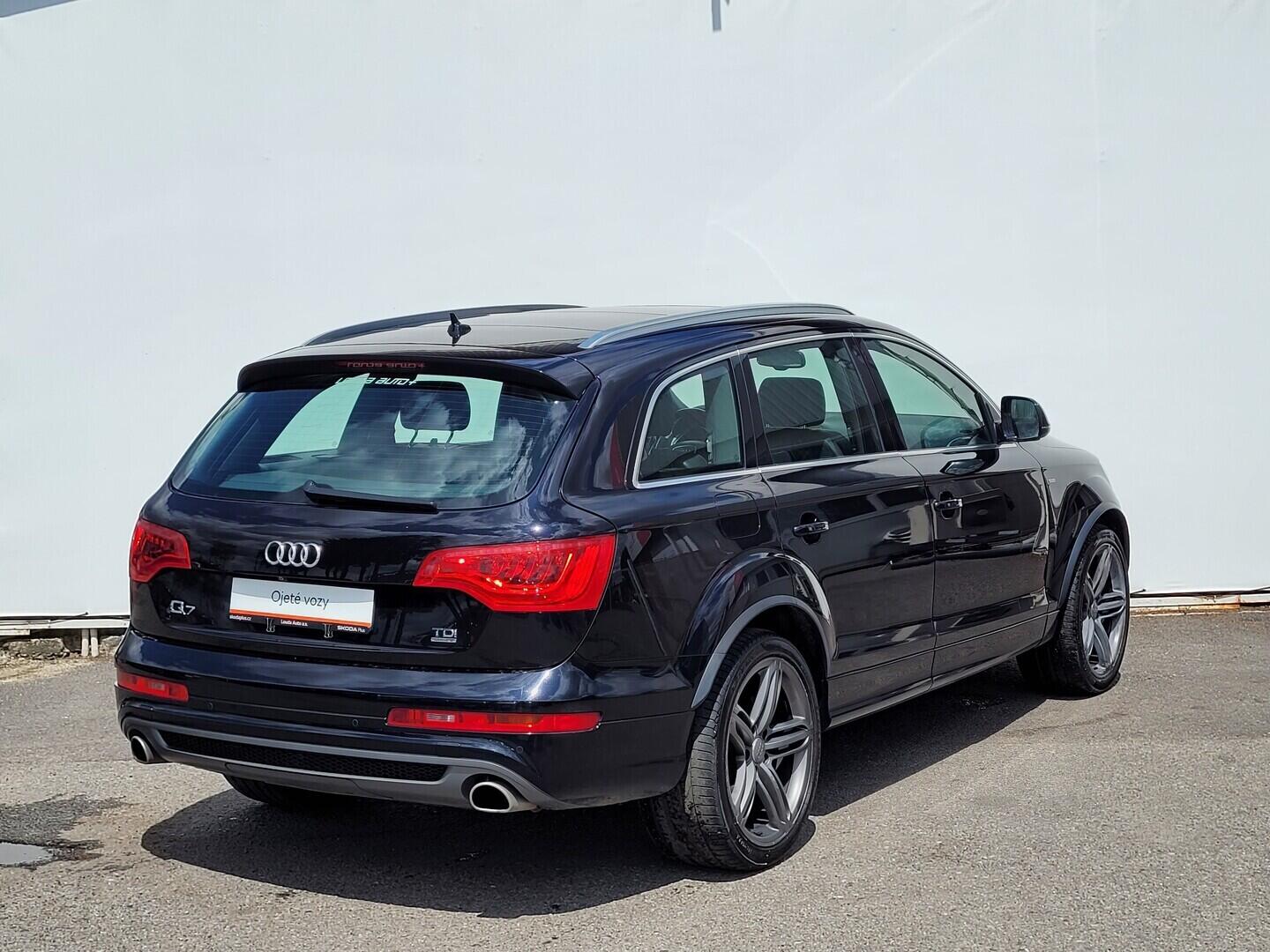OM190V02867_11.webp_Q7 S-Line 3.0 TDI 180 kW automat