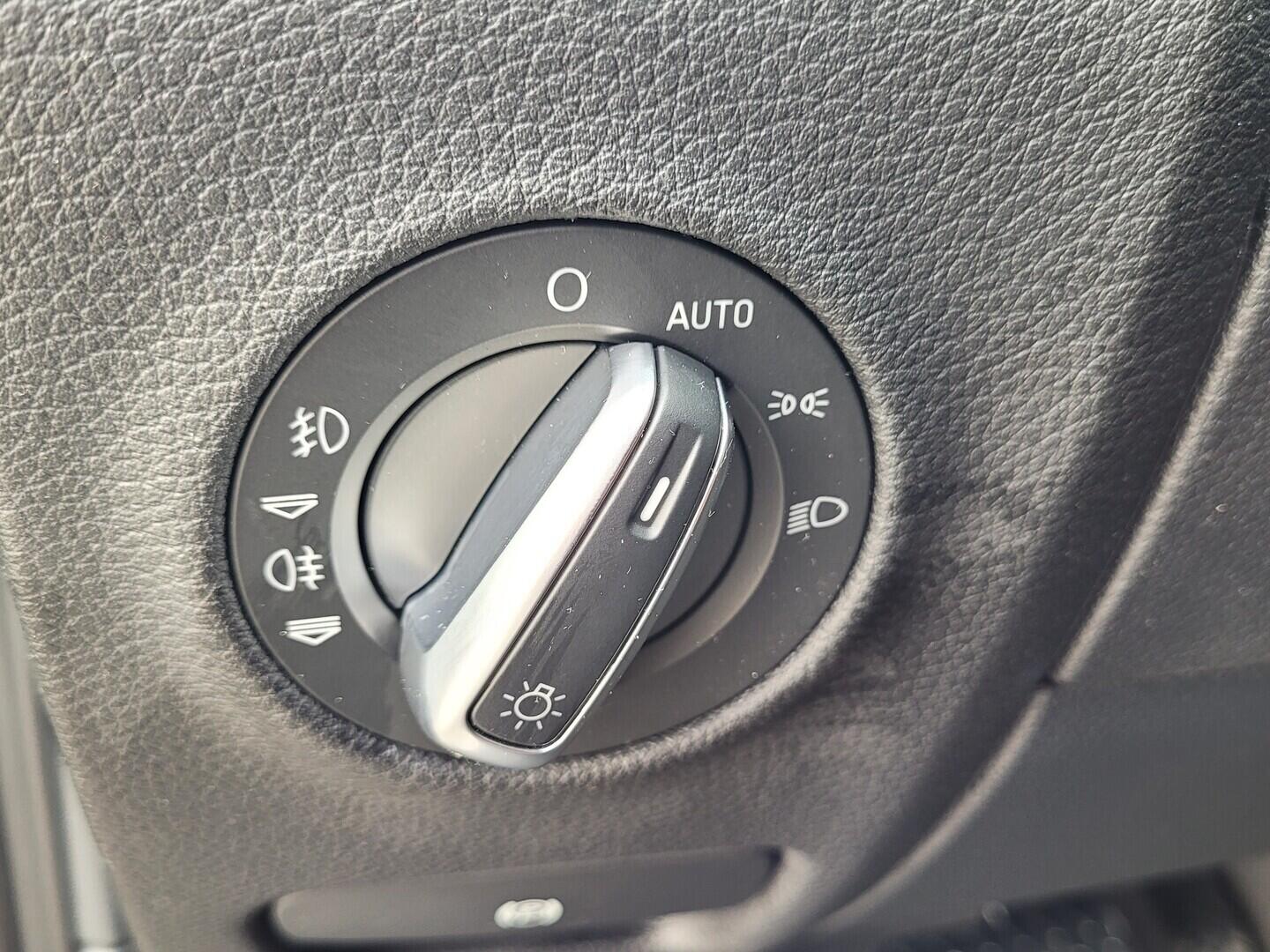 OM190V02867_21.webp_Q7 S-Line 3.0 TDI 180 kW automat