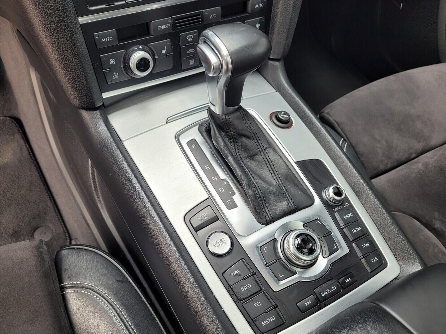 OM190V02867_29.webp_Q7 S-Line 3.0 TDI 180 kW automat