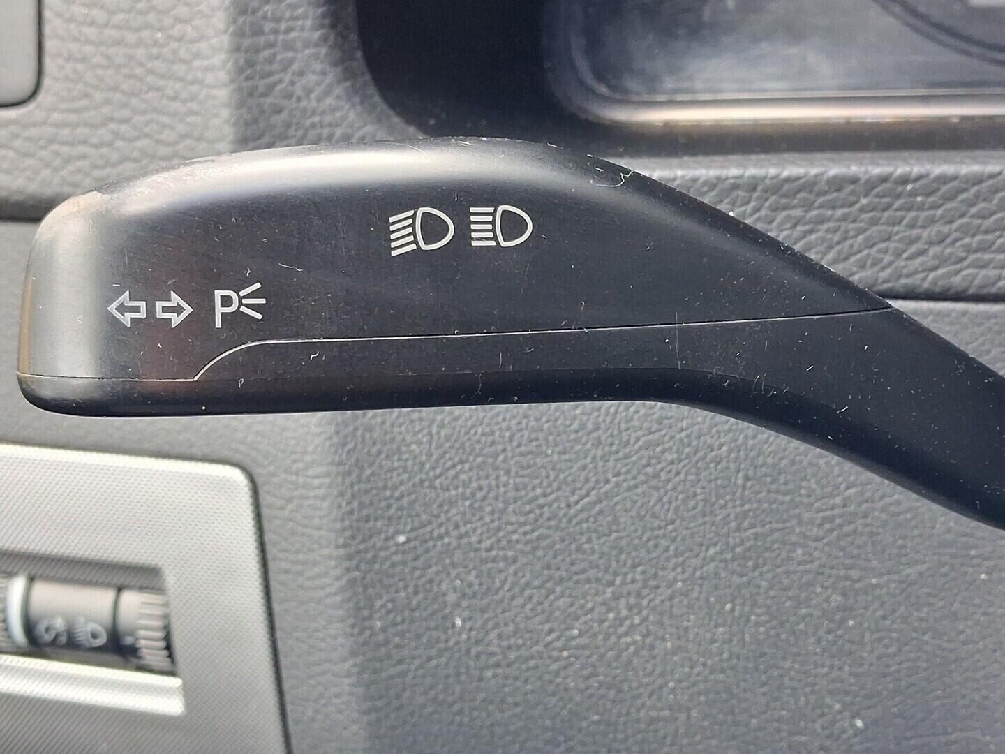 OM190V02875_25.webp_MULTIVAN Comfortline 2.5 TDI 96 kW manuál