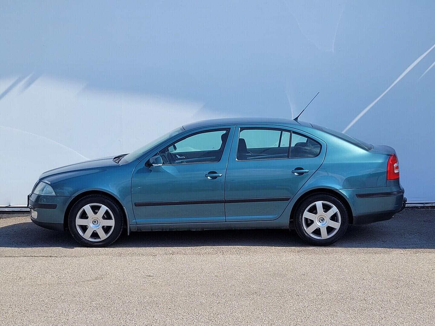 OM190V02902_12.webp_OCTAVIA Ambiente 1.9 TDI 77 kW manuál