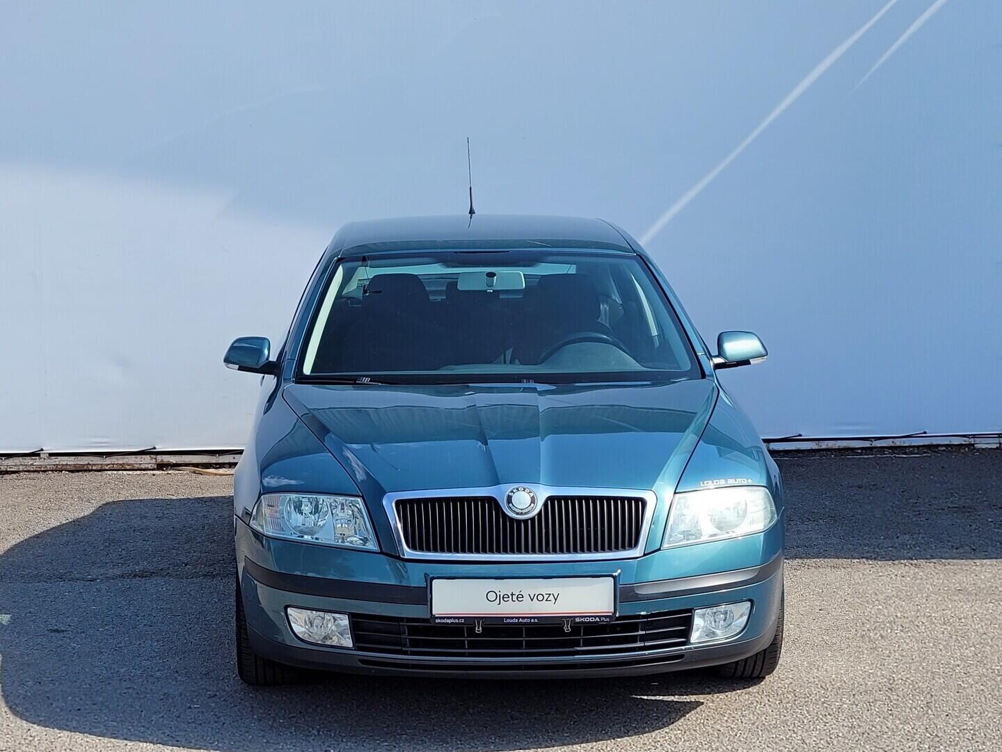 OM190V02902_13.webp_OCTAVIA Ambiente 1.9 TDI 77 kW manuál