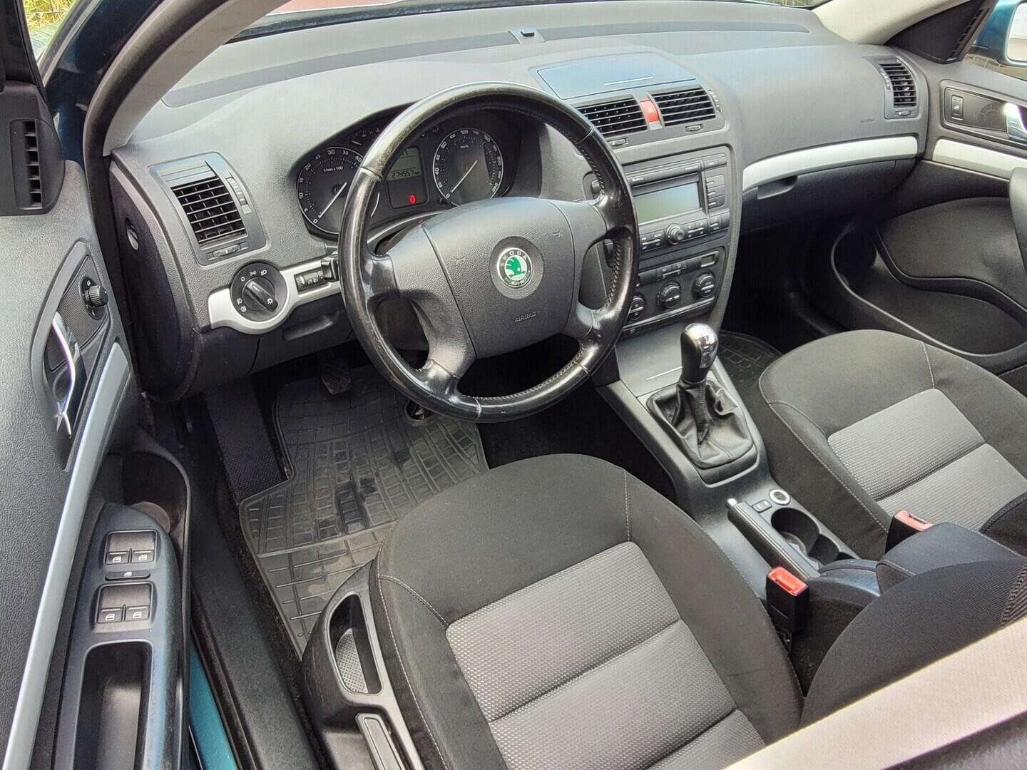 OM190V02902_19.webp_OCTAVIA Ambiente 1.9 TDI 77 kW manuál