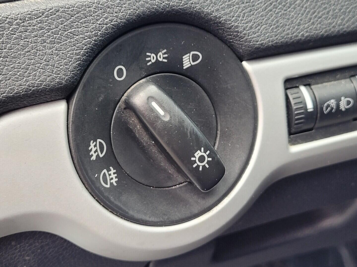 OM190V02902_22.webp_OCTAVIA Ambiente 1.9 TDI 77 kW manuál