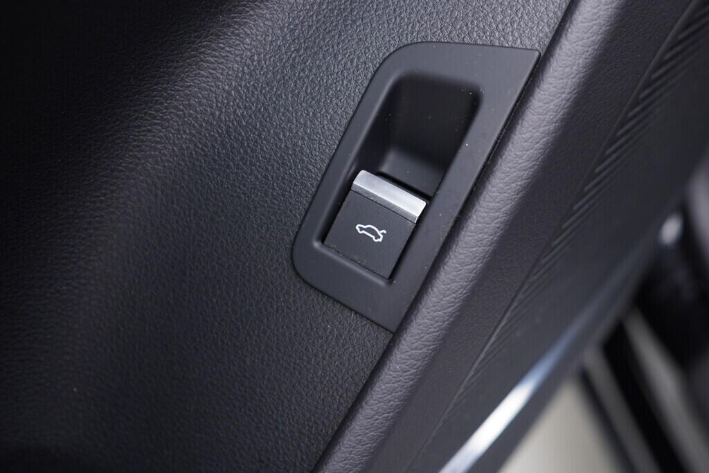 OV190K00046_21.webp_RS Q8 Quattro 4.0 TFSI 441 kW automat, DPH