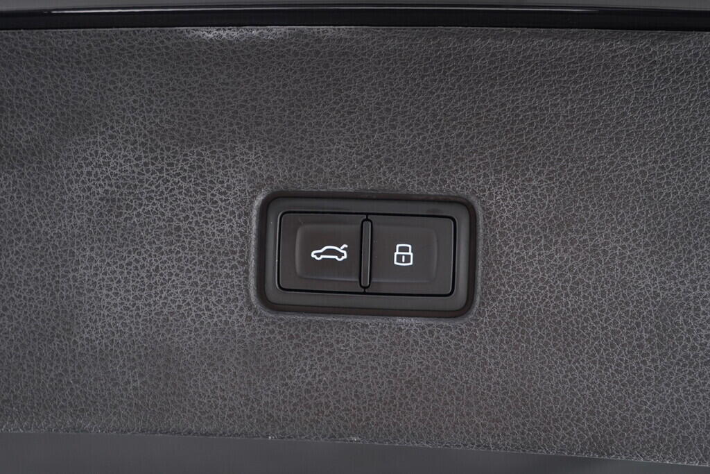 OV190K00046_45.webp_RS Q8 Quattro 4.0 TFSI 441 kW automat, DPH