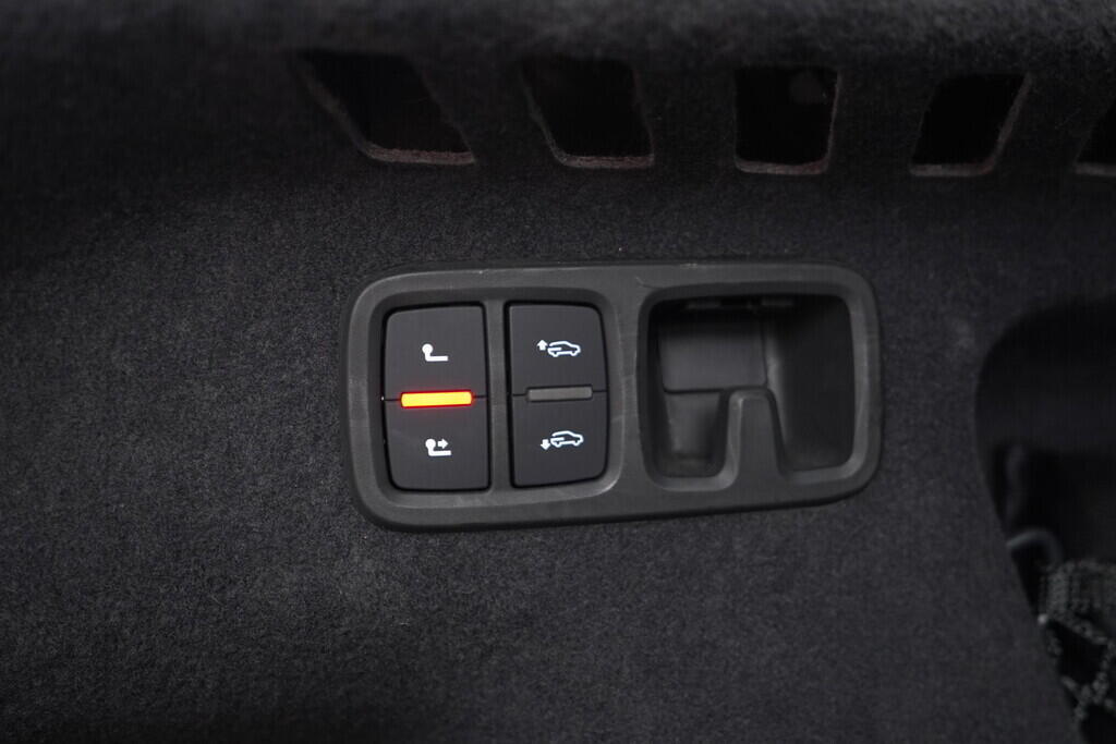 OV190K00046_47.webp_RS Q8 Quattro 4.0 TFSI 441 kW automat, DPH