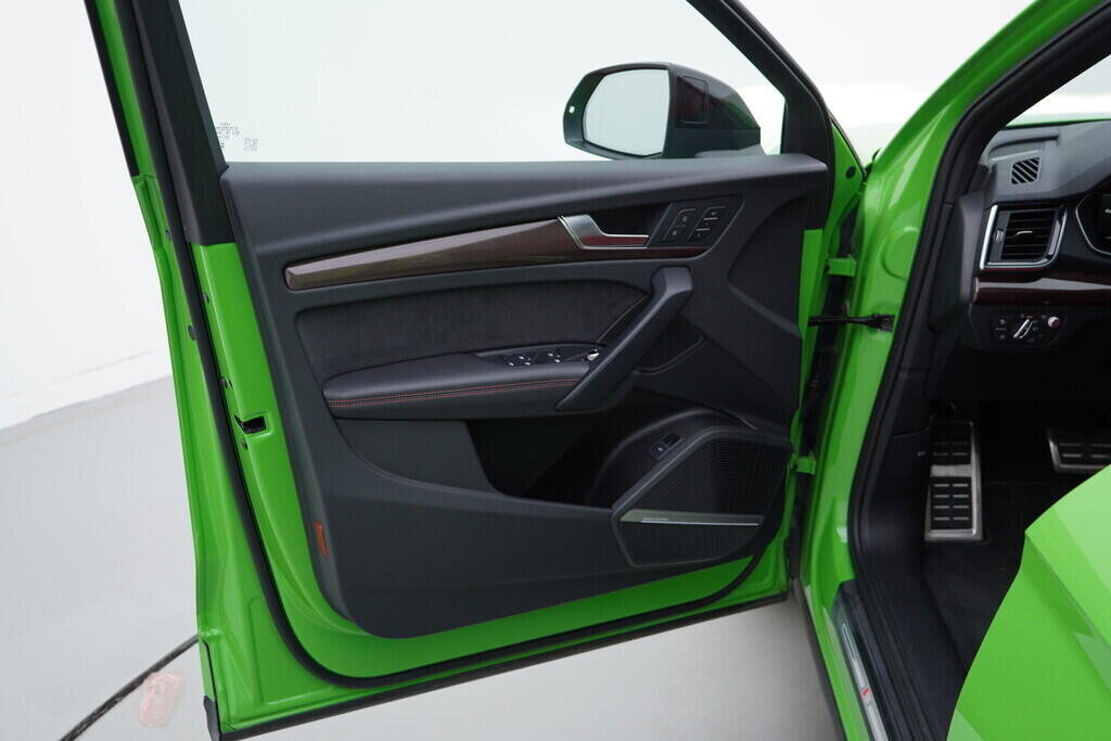 OV190K00048_19.webp_SQ5 Exclusive 3.0 TDI 251 kW automat, DPH