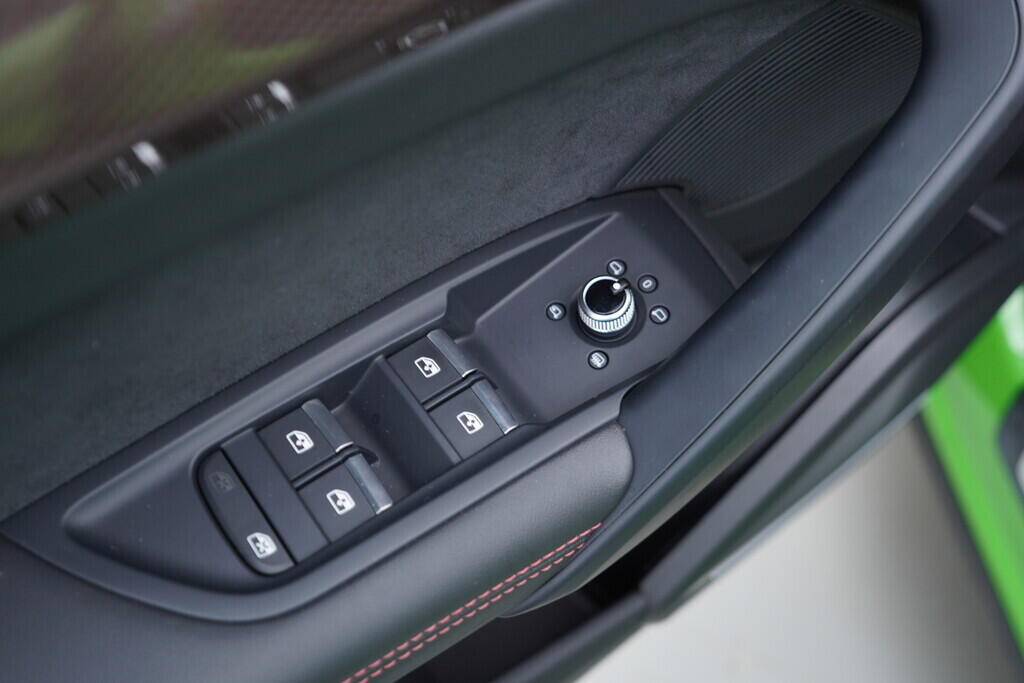 OV190K00048_20.webp_SQ5 Exclusive 3.0 TDI 251 kW automat, DPH