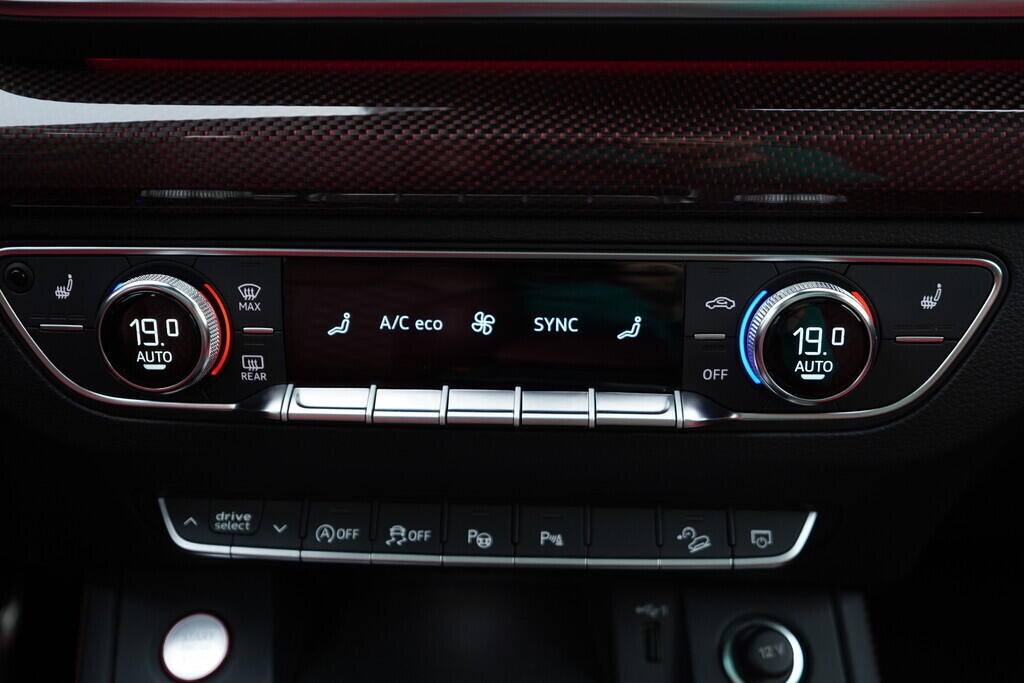 OV190K00048_38.webp_SQ5 Exclusive 3.0 TDI 251 kW automat, DPH