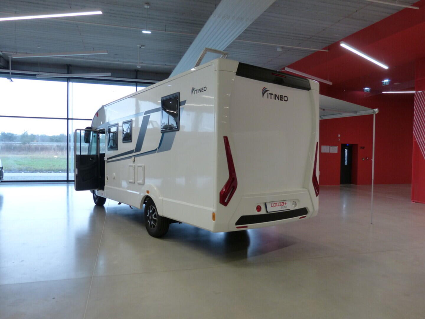 OV190K00050_12.webp_ITINEO MC 700  2.3 JTD 103 kW manuál