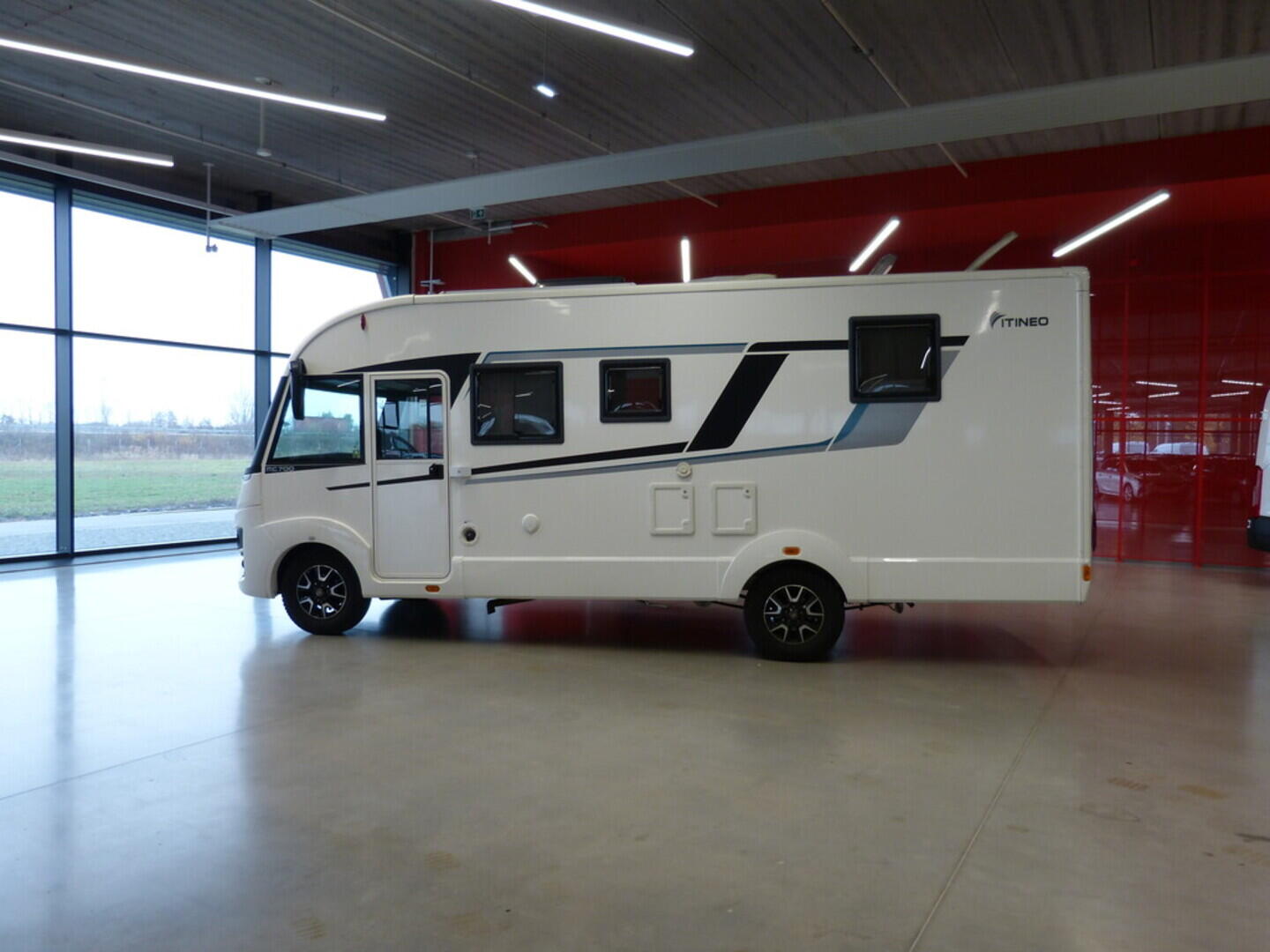 OV190K00050_13.webp_ITINEO MC 700  2.3 JTD 103 kW manuál