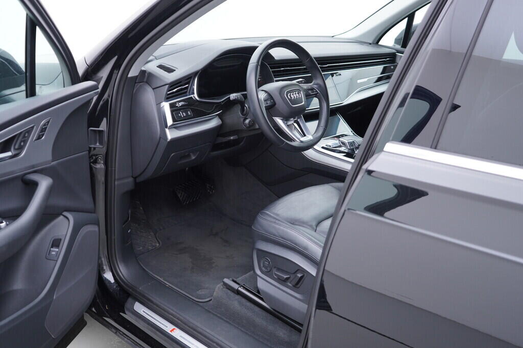OV190K00051_18.webp_Q7 S-line 3.0 TDI 210 kW automat