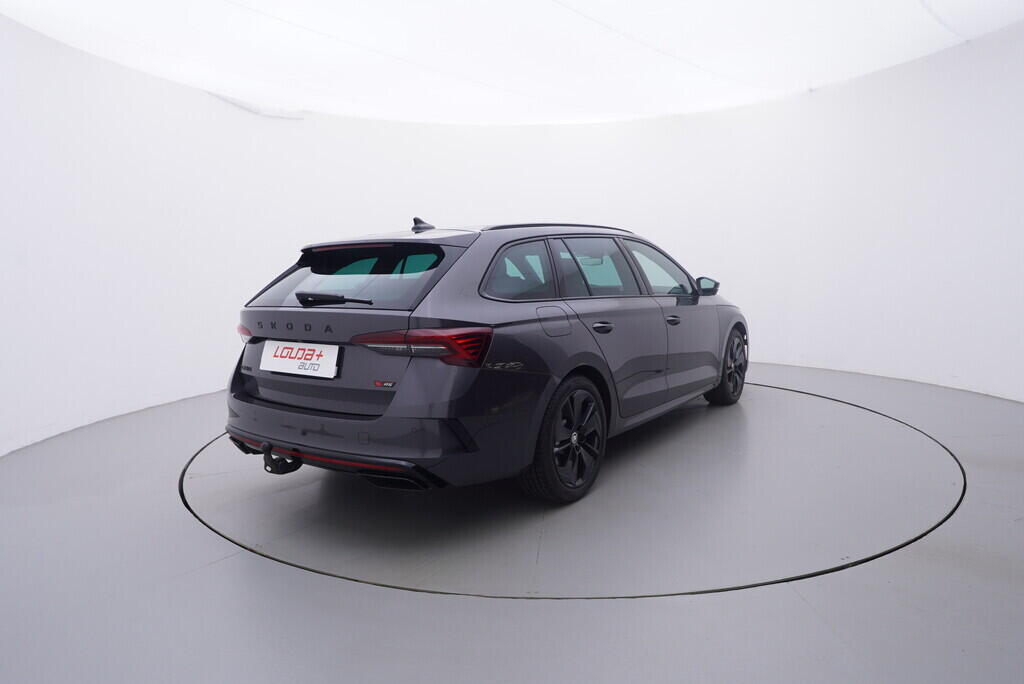 OV190K00052_14.webp_OCTAVIA RS 2.0 TSI 195 kW automat, DPH
